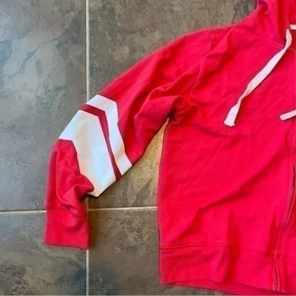 Pink cropped J. Crew casual cute hoodie zip up sweatshirt